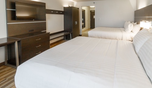 Habitación estándar, 2 camas de matrimonio (Mobility, Accessible Tub)