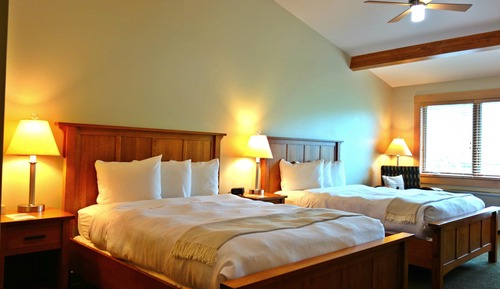Habitación estándar doble, 2 camas de matrimonio, junto a la montaña