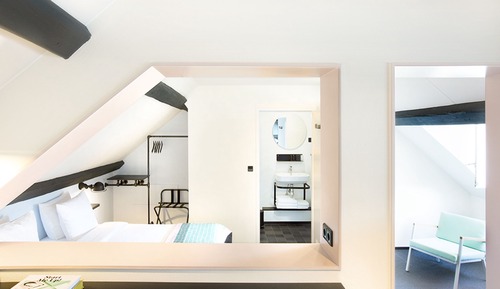 Habitación doble (Attic, only accessible by stairs)