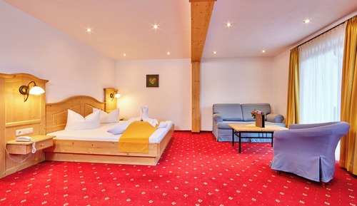 Suite junior, 1 cama de matrimonio con sofá cama, balcón