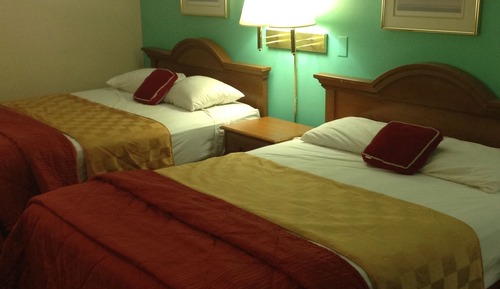 Habitación estándar doble, 2 camas dobles, fumadores