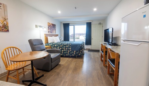 Estudio, 1 cama de matrimonio, cocina básica