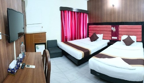 Habitación estándar con 2 camas individuales, 2 camas individuales, baño privado, en esquina
