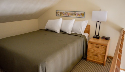 Loft, varias camas, 2 baños (Captains Loft - 2 Bath)