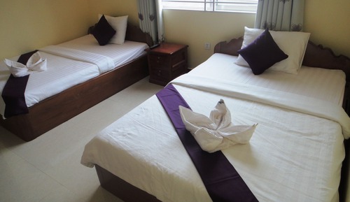 Standard Twin Room, Fan