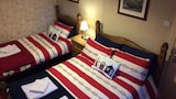 Triple Room, Ensuite (Endeavour)