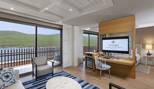 Deluxe Sea View Room