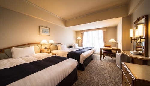 Habitación triple, no fumadores (2 Single Beds and 1 Extra Bed)