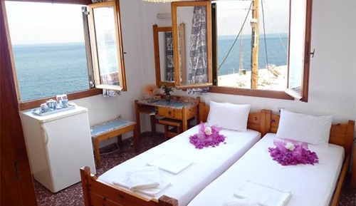 Habitación con 2 camas individuales, balcón, vistas al mar