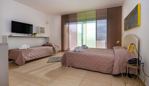 Habitación triple panorámica, vistas al mar