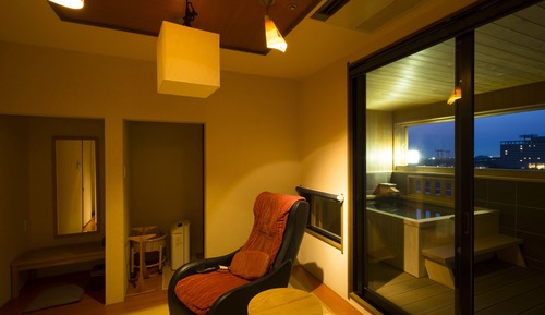 Suite tradicional, no fumadores, vistas al río (Japanese Style, with Open-air Bath)