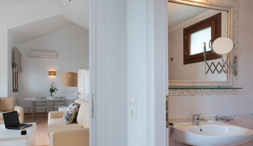 3 Bedroom Pool Suite Sea View