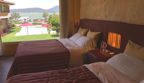 Habitación cuádruple estándar, 2 camas dobles, vistas al lago