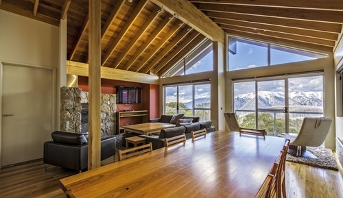 Ático panorámico, 3 habitaciones, vistas a la montaña (3 King and 1 Bunk )