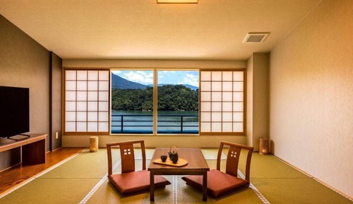 Habitación superior, no fumadores (Japanese Western Style, with Bath)