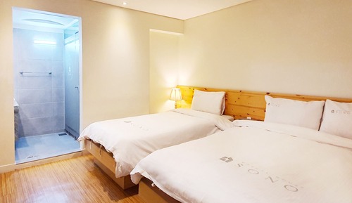 Suite (Residence)