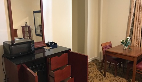 Habitación exclusiva, 1 cama de matrimonio grande, frigorífico y microondas