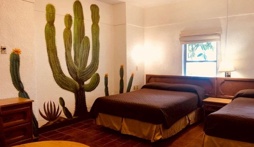 Habitación cuádruple clásica, varias habitaciones