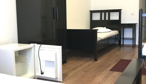 Habitación básica con 2 camas individuales, 2 camas individuales