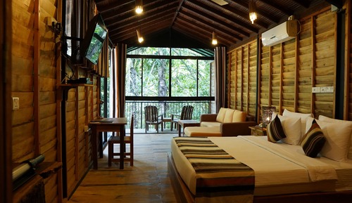 Habitación Confort, 1 cama de matrimonio grande, vistas al río (Riverside Cabanas)
