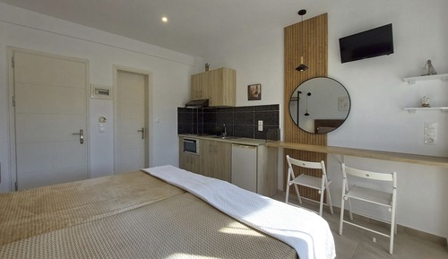 Studio, Garden View