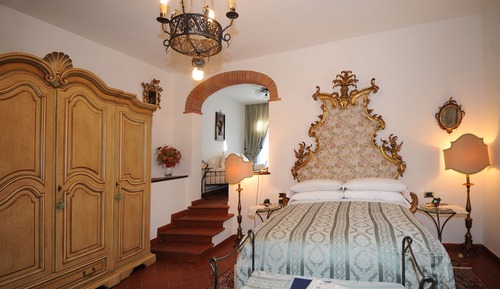 Habitación superior con 1 cama doble o 2 individuales