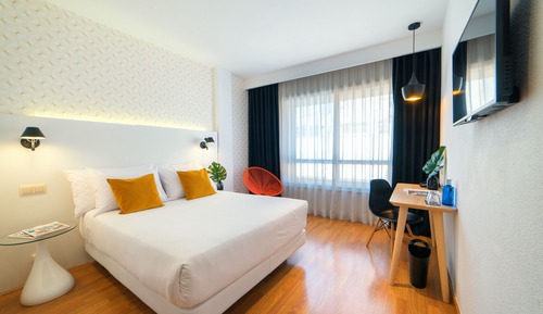 Habitación estándar con 1 cama doble o 2 individuales