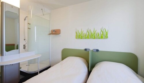 Habitación con 2 camas individuales, 2 camas individuales