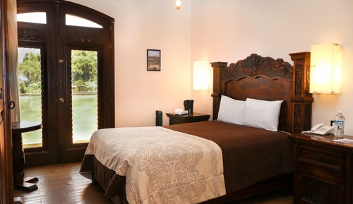 Habitación Signature (Master Sencilla con Jacuzzi )