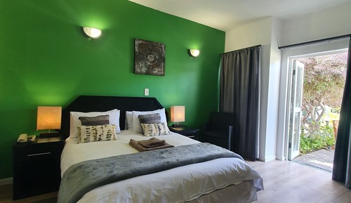 Habitación Deluxe doble, 1 cama de matrimonio, no fumadores, vistas al jardín
