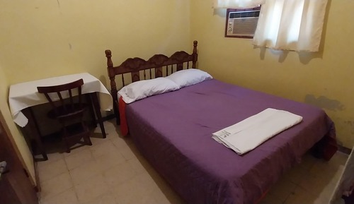 Habitación básica doble (NO A/C)