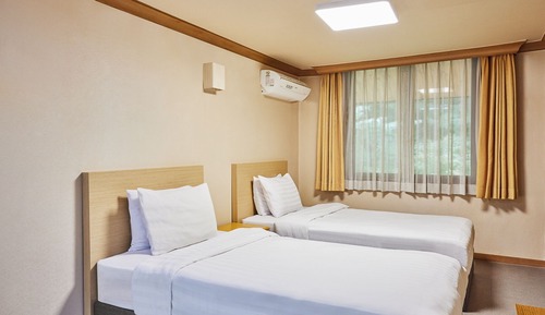 Habitación estándar con 2 camas individuales