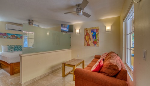 Coral King Courtyard Suite