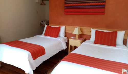 Habitación con 2 camas individuales