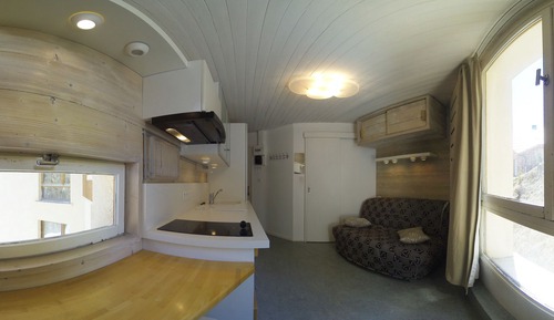 Estudio estándar, en edificio anexo (à 50m)