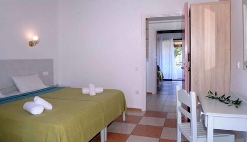Apartamento, vistas a la piscina