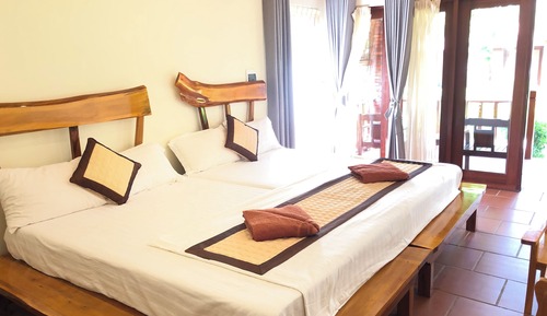 Habitación familiar, vistas al jardín