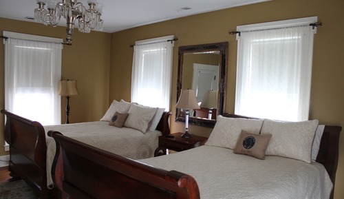 Habitación Premium, 2 camas dobles (Room 8; 2nd floor-stairs only)