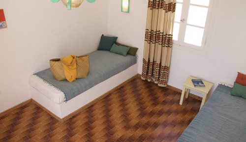 Apartamento, vistas parciales al mar