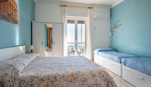 Habitación cuádruple panorámica, balcón, vistas al mar
