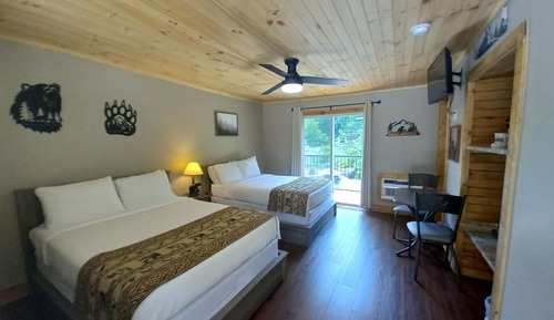 Habitación Deluxe doble, 2 camas dobles, balcón, vistas a la montaña