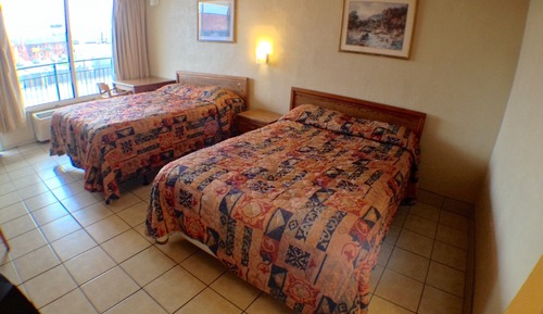 Habitación económica doble, 2 camas dobles, no fumadores