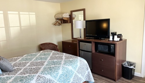 Habitación estándar, 1 cama de matrimonio, vistas parciales al mar