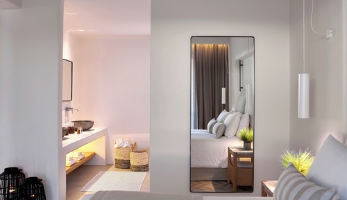 The Coast Beachfront Suite with Plunge Pool