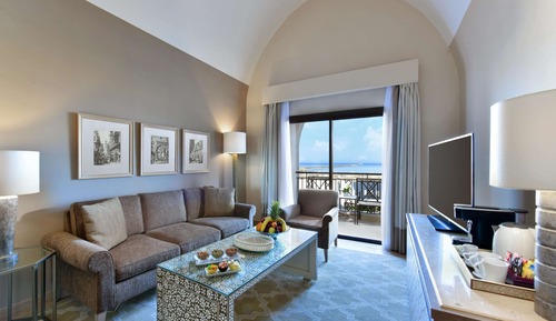 Suite ejecutiva, 1 cama de matrimonio, vistas a la piscina