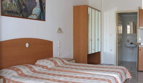 Estudio (2 Adults)