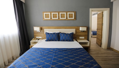 Habitación familiar con 2 camas individuales, vistas al mar