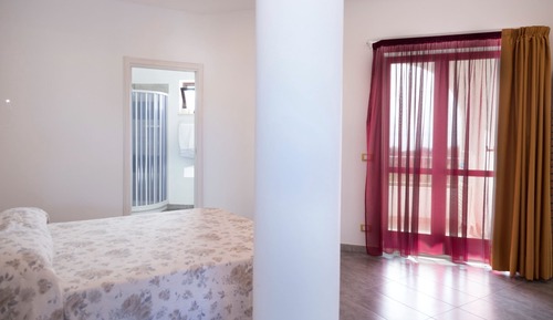 Habitación Deluxe, 1 cama doble o 2 individuales, vistas al mar, en una planta alta