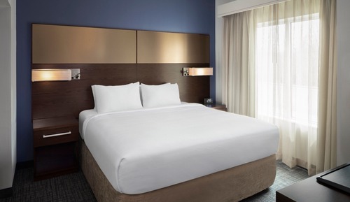 Estudio, 1 cama de matrimonio grande con sofá cama