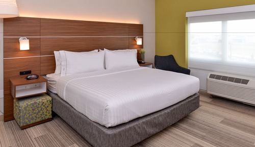 Habitación estándar, 1 cama de matrimonio grande (Hearing, Roll-In Shower)